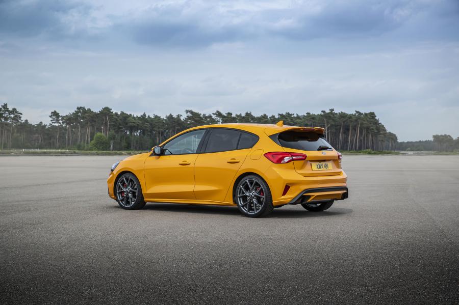  Ford Focus ST 2019 года  (WW) (фото 24 из 43)